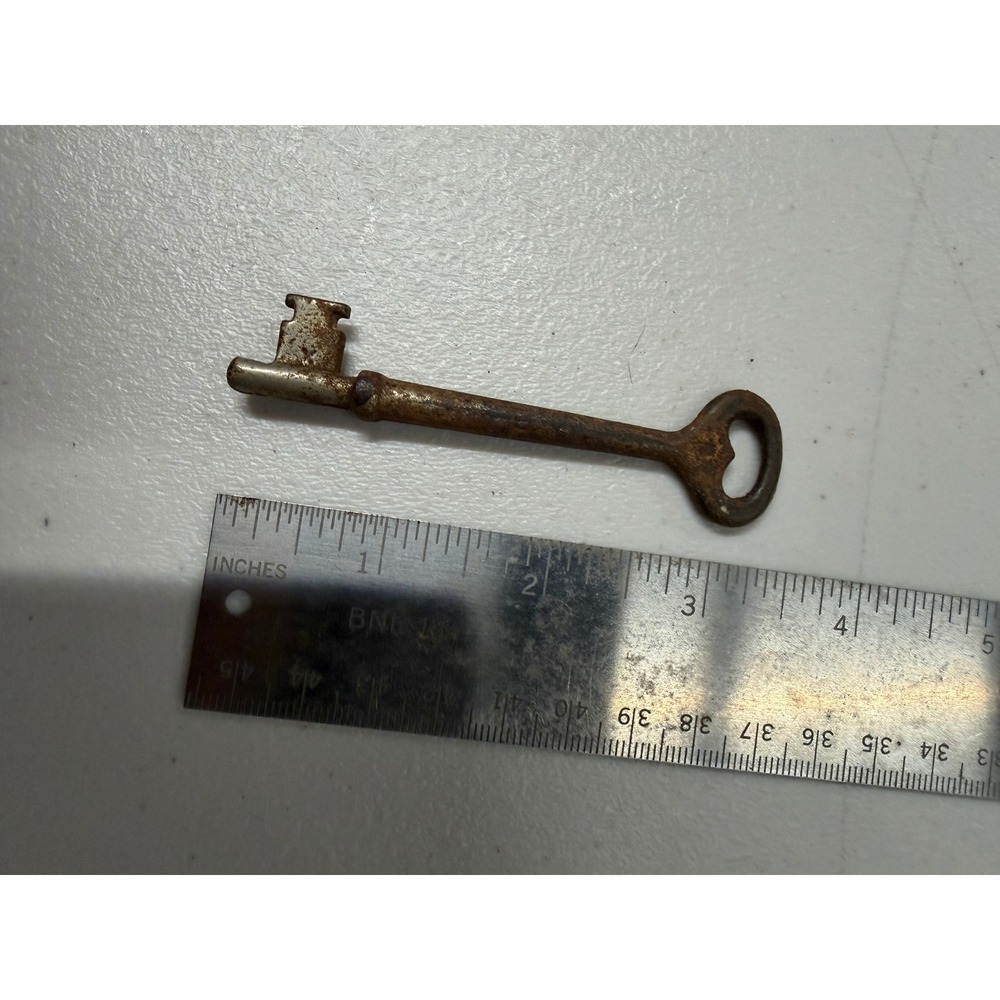 Vintage Antique Skeleton Key Iron Barrel Key Rusted Patina 3.25 Inch